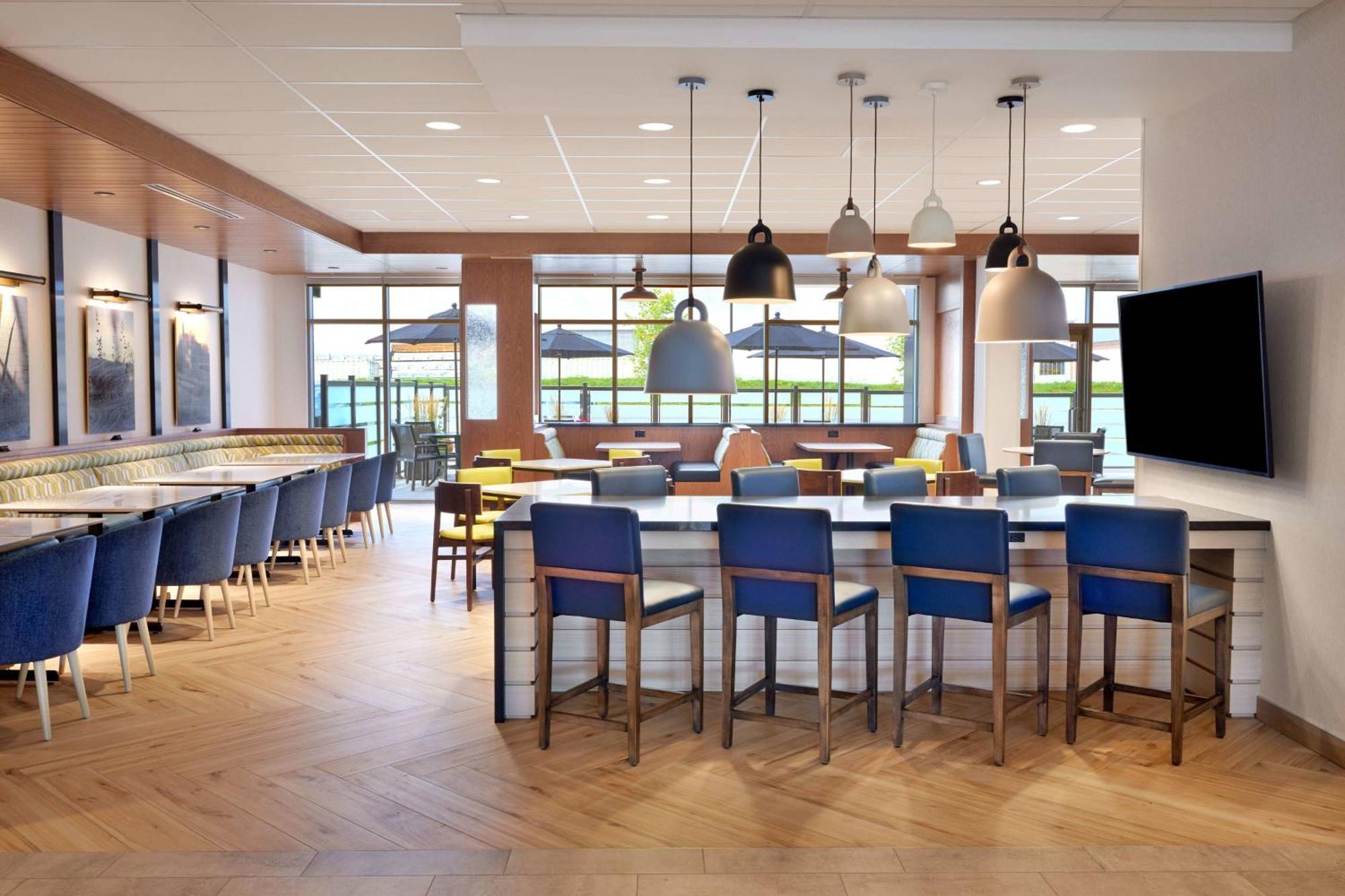 Hotel Fairfield By Marriott &
