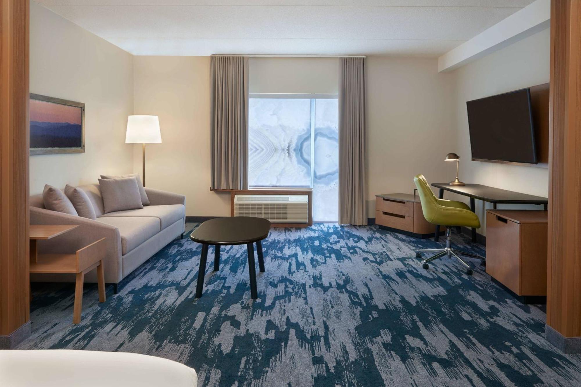 Fairfield By Marriott & Hotel 3*